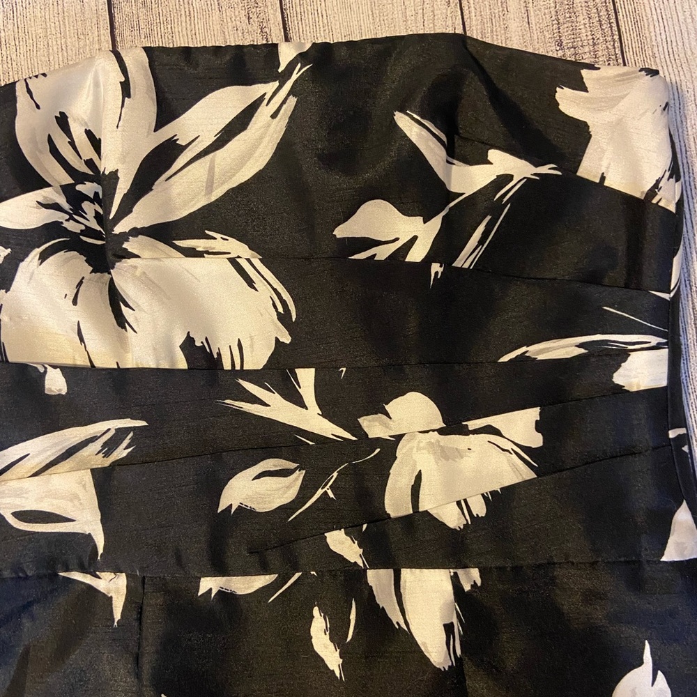 White House/Black Market cocktail dress